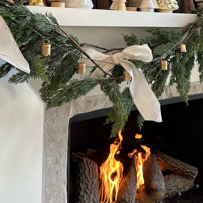 Christmas Mantel Decor and Ideas 2024