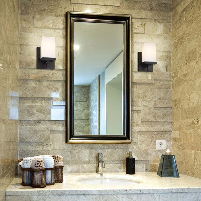 Golden - DDDD-BA1 BLK-OP - One Light Wall Sconce - Maddox - Matte Black