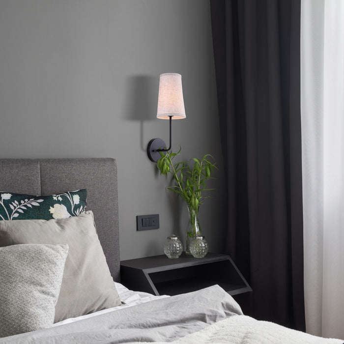 Canarm - IWF2039B01BK - One Light Wall Sconce - Oakly - Black