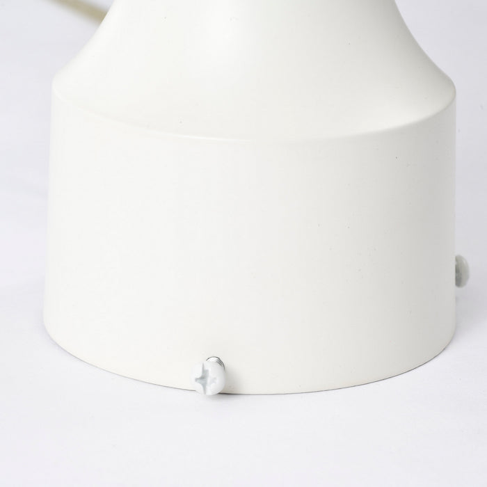 Nuvo Lighting - 60-897 - Three Light Post Lantern - Central Park - White