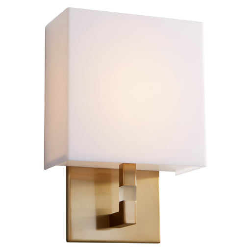 Quorum - 3-521-40 - LED Wall Sconce - CHAMELEON - Aged Brass|Matte White Acrylic
