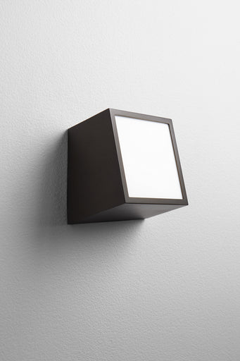 Zeta LED Wall Sconce Oiled Bronze