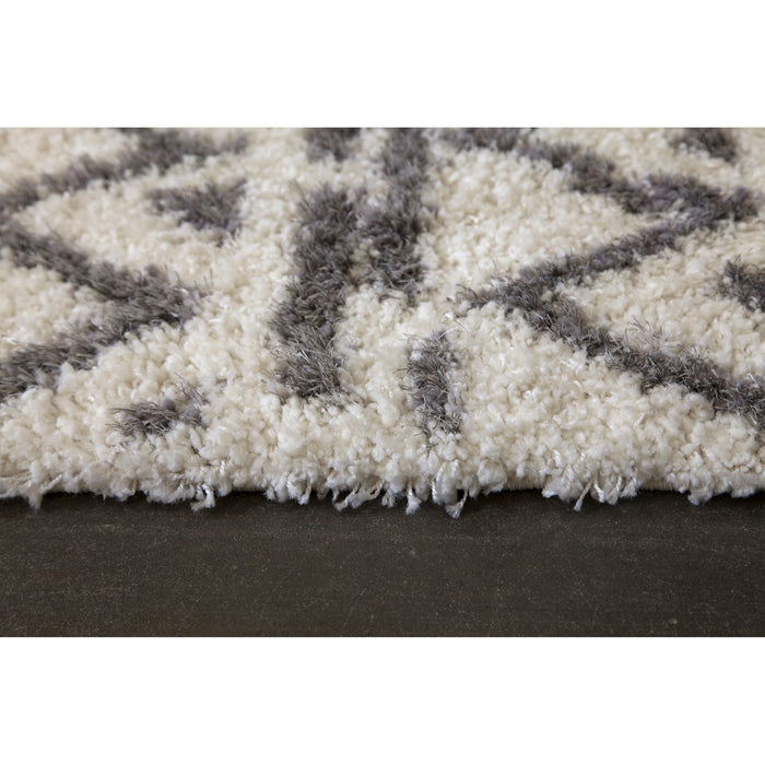 Renwil - RCAR-37019-58 - Rug - Carrara - Ivory