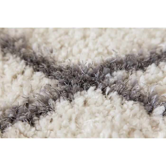 Renwil - RCAR-37019-58 - Rug - Carrara - Ivory