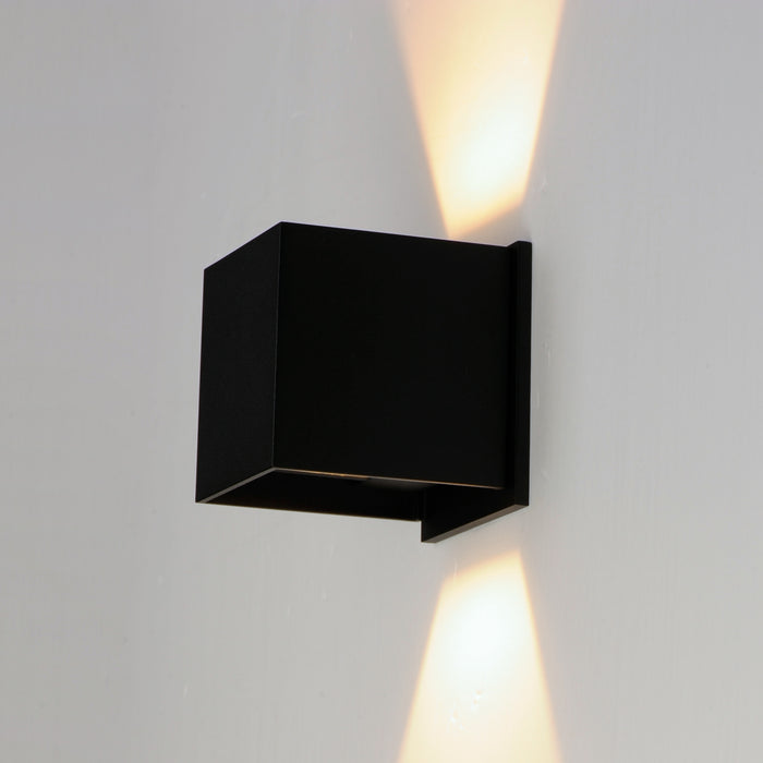 Alumilux Cube LED Outdoor Wall Sconce-Exterior-ET2-Lighting Design Store