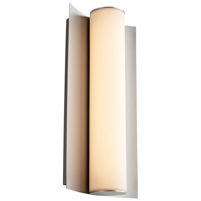 Quorum - 3-5020-24 - LED Wall Sconce - Wave - Satin Nickel