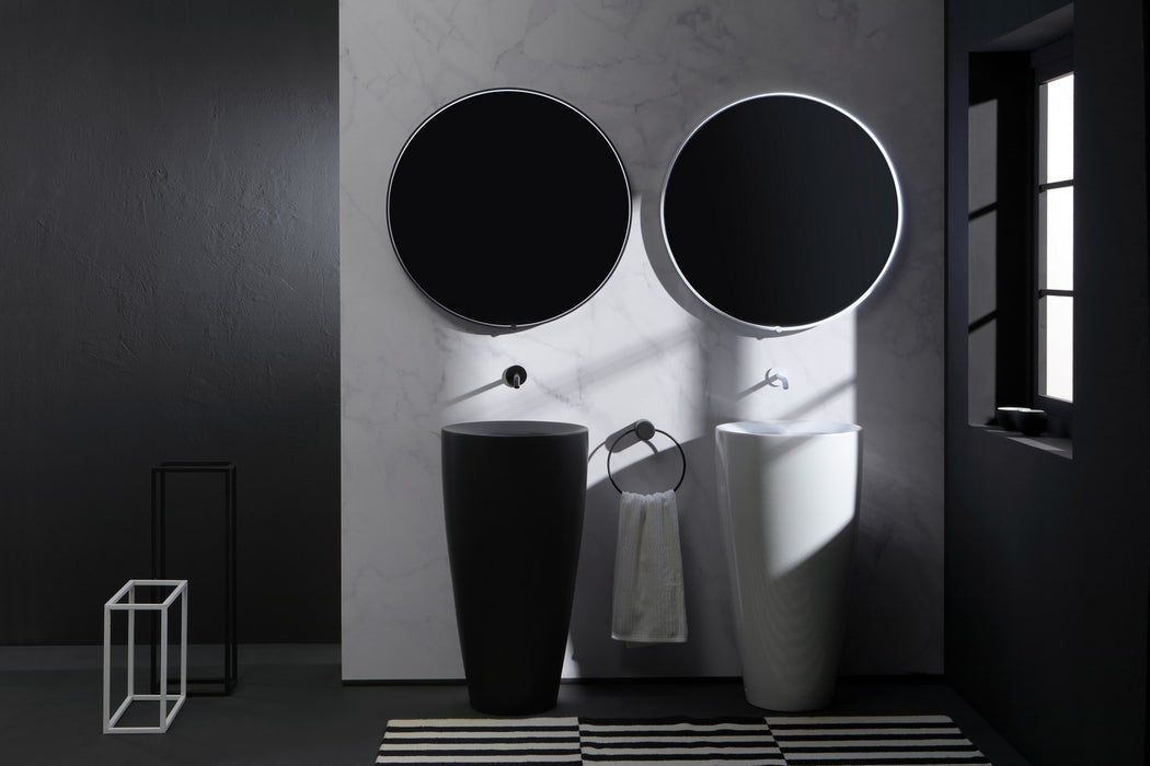 Quorum - 3-0201-15 - LED Mirror - Avior Round - Black n/a