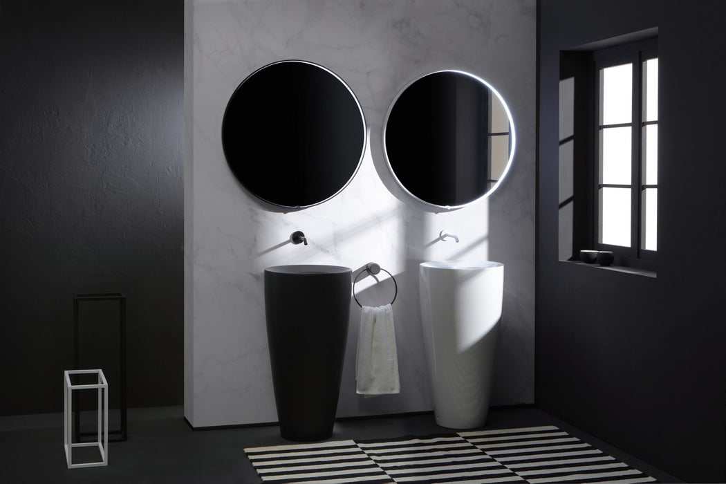 Quorum - 3-0201-15 - LED Mirror - Avior Round - Black n/a
