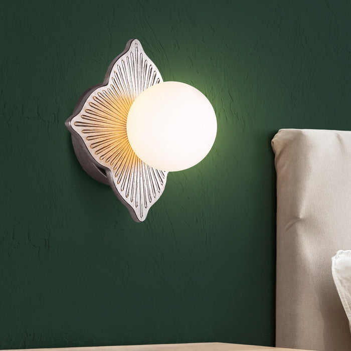 Canarm - IWF1242A01BGD9 - One Light Wall Sconce - Gianna - Brushed Gold