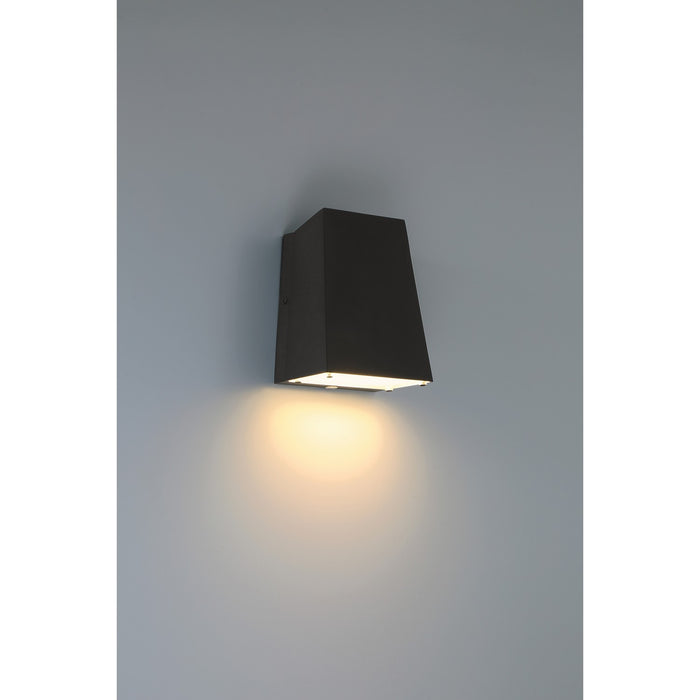 Access - 20050LEDMGEM-BL - LED Outdoor Wall Mount - Edge EM - Black