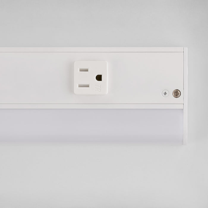 Quorum - 909-24-8 - LED Under Cabinet Light - Studio White