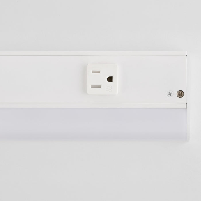 Quorum - 909-36-8 - LED Under Cabinet Light - Studio White