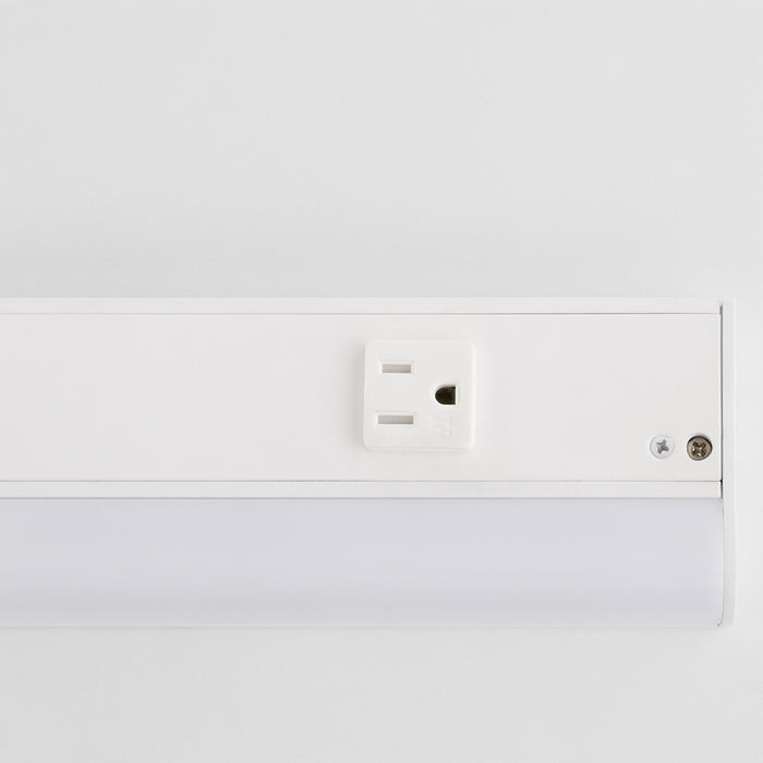 Quorum - 909-48-8 - LED Under Cabinet Light - Studio White