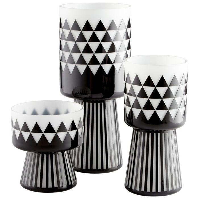 Cyan - 11091 - Vase - Black And White