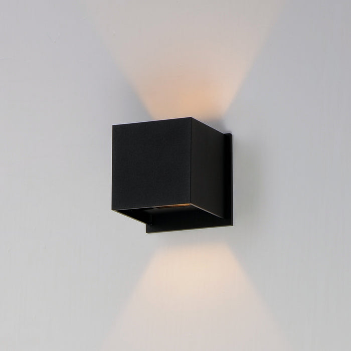 ET2 - E41308-BK - LED Outdoor Wall Sconce - Alumilux Cube - Black